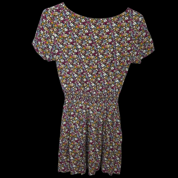 ⭐️Divided Floral Mini Dress - Multicolor Size 6 - Picture 2 of 5
